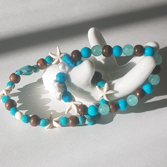 🌴 Luminous Hawaiian Treasures Bracelet Set - Picture 8 of 15